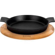 Storemax Döküm Yuvarlak Sahan Döküm Demir Yekpare Çift Kulplu Kayın Servis Ahşabı. ÇAP(Ø)18CM.