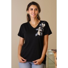 Nazen Giyim Omuzu Işlemeli V Yaka  Siyah Kadın T-Shirt  45-2y5