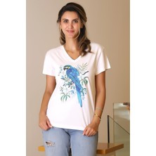 Nazen Giyim Desenli Kısa Kollu V Yaka Beyaz Kadın T-Shirt  31-2y5