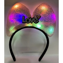 LED Işıklı 3 Farklı Fonksiyonda Yanan Gümüş Love Yazılı Toz Pembe Fiyonk Taç 20X17 cm