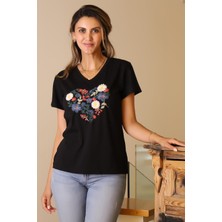 Nazen Giyim Kısa Kollu Çiçek Işlemeli Siyah Kadın T-Shirt  127-2Y5