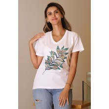 Nazen Giyim Yaprak Işlemeli Kısa Kollu Beyaz Kadın T-Shirt  123-2Y5