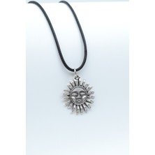 Alooya Gülen Surat Güneş Gümüş Kaplama Deri İp Kolye