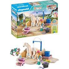 Storemax Of Waterfall 71354 Isabella & Lioness Yıkama Alanlı, Kapsamlı At Bakımı, Geniş Binicilik ve Birlikte Selfieler, 5 Yaşından Büyük Çocuklar Için Sürdürülebilir Oyuncak