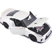Storemax Bburago 15621082 1: 24 Gtr 2017