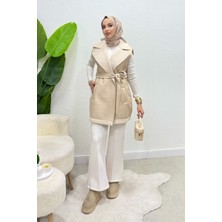 Tesettür Diyarı Leyzar Kürk Detaylı Kuşaklı Deri Tesettür Yelek- Krem Standart (S-M-L Uyumlu)