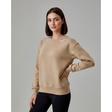 Amida Kadın Bej Bisiklet Yaka Minimal Nakışlı Sweatshirt - 2532