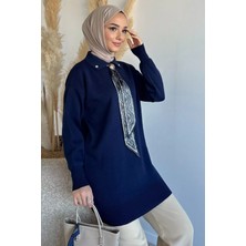 Julude Gülseli Polo Yaka Fular Aksesuarlı Tesettür Triko Tunik P-00019399