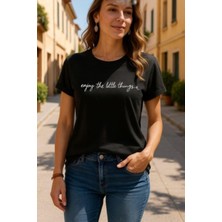 Mossta Kısa Kollu Yazı Baskılı Süprem Bluz - Siyah