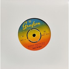 Kadıköy Plak Kulübü Zeki Müren – Seninle Düştüm Dile / Aşk Yalanmış 45'lik