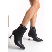 Kocamanlar Feles Ince Şerit Toka Detaylı Klasik Topuklu Kadın Bot