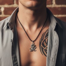 Alooya Kuru Kafa Korsan - Kılıç Gümüş Kaplama Deri İp Kolye