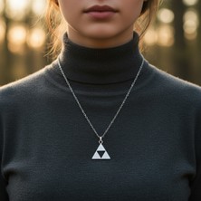 Alooya The Legend Of Zelda - Üçgen Gümüş Kaplama Düz Zincir Kolye