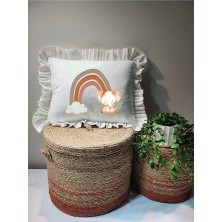 Moda Lime Isme Özel Kahverengi Gökkuşağı ve Fil Desenli Fırfırlı Bebek Yastığı - Içi Dolgulu 30X40 cm