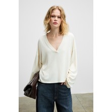 Grimelange LUNE Kadın Yumuşak Ve Esnek Kumaşlı Derin V Yakalı Ekru Sweatshirt