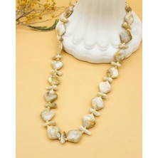 Nevoka Aqua Geometrik Krem Akrilik Boncuklu Kolye