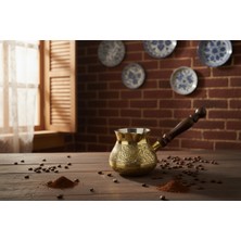 Ludia Pirinç El Yapımı Dekoratif Özel Işlemeli Ahşap Saplı Sarı 500ML Cezve No4