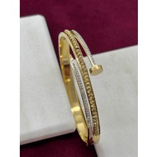 Calista Aksesuar Çift Sıra Taşlı Çivi Detaylı Gold Kelepçe