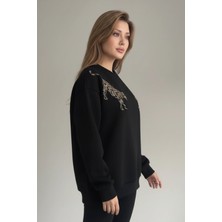 Cemo  Pul Işlemeli Kaplan Detaylı Oversize Sweatshirt