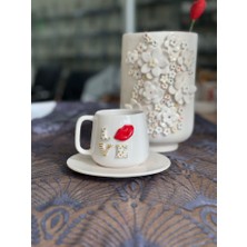 Megg 240ML Love Dudak Kabartma Tabaklı Kupa