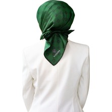 Vissona %100 Twill Ipek Monogram Desenli Zümrüt Yeşili Renkli 90X90 Eşarp Dikim Şekli : El Dikişi