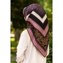Vissona %100 Twill Ipek Zincir Desenli Pudra - Krem Renkli 90X90 Eşarp Dikim Şekli : El Dikişi