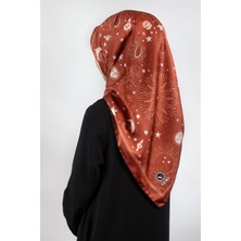 Violla Twill Galaksi Desenli Taba Renkli 90X90 Eşarp (Ipek Içermez) Dikim Şekli : El Dikişi