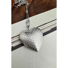 Modex Desenli Açılabilir Kapaklı Kalp Kolye (68CM)