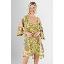 Senselle Lingerie Kadın Sarı Patchwork Desenli Saten Gecelik & Kimono Takımı – Askılı Şık Model, Premium 2’li Set