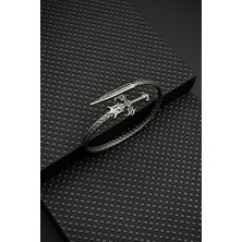 Frnch 925 Ayar Gümüş Kılıç Figürlü Füme Renk Erkek Bileklik FRJ12613-3613-A