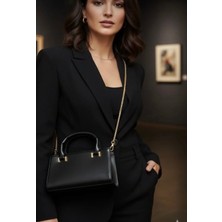 Zerva Queen Muadil Gold Detaylı Zincir Askılı Siyah Çanta