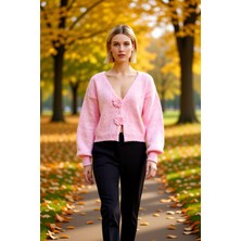 Benerly Kadın Regular Kesim V Yaka Balon Kol Gül Detaylı Crop Triko Hırka Yumuşak Dokusuyla Şıklık Sunar