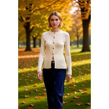 Benerly Kadın Düğme Detaylı Yumuşak Dokulu Fitilli Dokuma Yırtmaç Detaylı Triko Hırka Konforlu ve Şık Bir