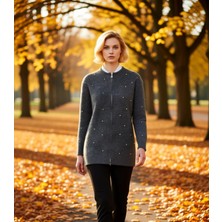 Benerly Kadın Fitted Kesim Taş Detaylı Fermuarlı Uzun Kollu Bisiklet Yaka Düz Desen Zarif Triko Hırka