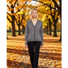 Benerly Kadın V Yaka Düğme Detaylı Şeritli Uzun Kollu Regular Kesim Triko Hırka Casual Giyim Stili