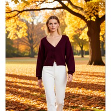 Benerly Kadın Regular Kesim V Yaka Balon Kol Gül Detaylı Crop Triko Hırka Yumuşak Dokusuyla Şıklık Sunar