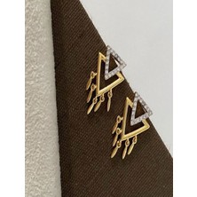 H&S Aksesuar Özel Seri Zirkon Taş Detaylı Üçgen Küpe