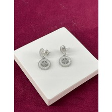 Calista Aksesuar Ortası Çiçekli ve Küçük Taşlı Sallantılı Silver Küpe