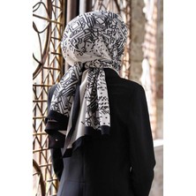 Vissona Lüks Medine Ipeği Geometrik Desenli Krem - Gri Renkli 75X195 Kırışmaz Şal Moss Krep Dikiş Tipi Italyan Dikişli