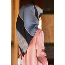 Vissona %100 Twill Ipek Geometrik Desenli Indigo Renkli 90X90 Eşarp Dikim Şekli : El Dikişi