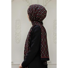 Vissona Lüks Medine Ipeği Geometrik Desenli Siyah - Bordo Renkli 75X195 Kırışmaz Şal Moss Krep Dikiş Tipi Italyan Dikişli