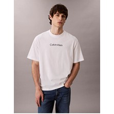 Calvin Klein Erkek Normal Kalıp Yuvarlak Yaka Pamuklu Logo Detaylı Kısa Kollu Beyaz T-Shirt LV04LD230G-YAF