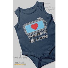 Powered By Süt ve Sevgi Baskılı Bebek Zıbını – Çıtçıtlı Body 8 Renk | %100 Pamuk Sıfır Kol