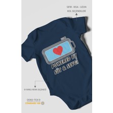Powered By Süt ve Sevgi Baskılı Bebek Zıbını – Çıtçıtlı Body 8 Renk | %100 Pamuk Kısa Kol