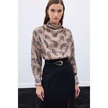 Sateen Degaje Yaka Desenli Bluz - Vizon
