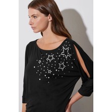 Stil Diva Geniş Bisiklet Yaka Yarım Kollu Yıldız Taş Işlemeli Beli Lastikli Bluz 110695