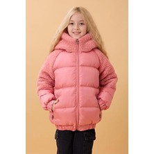 Perendi Kız Çocuk Kapüşonlu Şişme Mont - Somon Renkli Peluş Detaylı Kışlık Ürün
