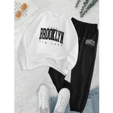 Women's Brooklyn New York Sweatshirt And Jogger Pants Set