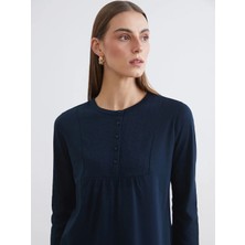 LC Waikiki Lcw Grace Lacivert Bisiklet Yaka Nakışlı Bluz