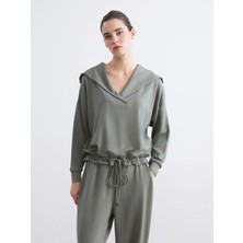 LC Waikiki Natuvera Haki Polo Yaka Bağcıklı Bluz